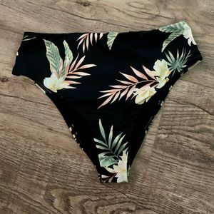 NWOT Billabong High Waisted Bikini Bottoms Size Small